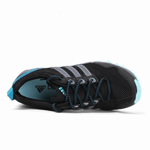 adidas阿迪达斯女子跑步鞋Q22382