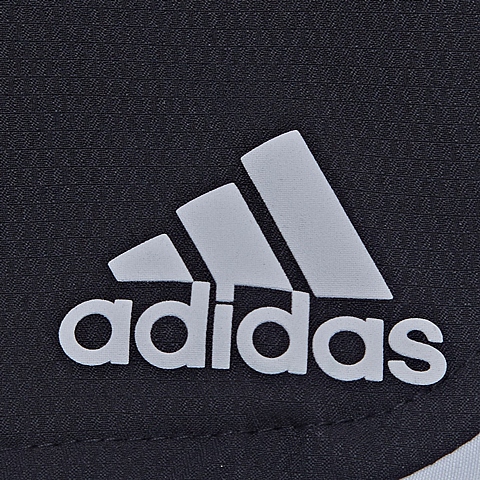 adidas阿迪达斯新款男子沙滩三条纹系列梭织短裤S22816