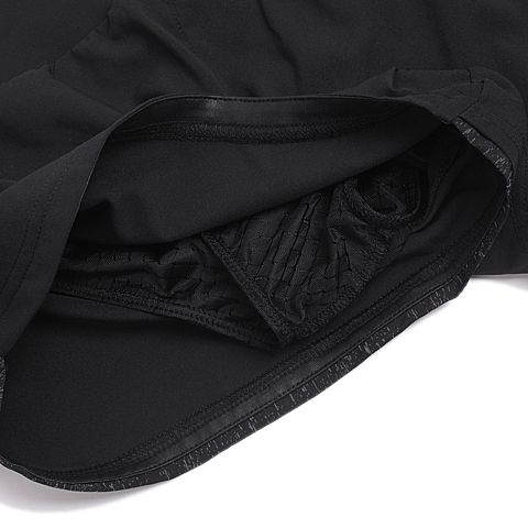 adidas阿迪达斯新款女子运动系列梭织短裤BK1706