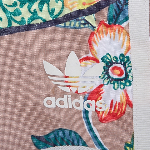 adidas阿迪三叶草新款女子三叶草系列针织短裤AJ8161