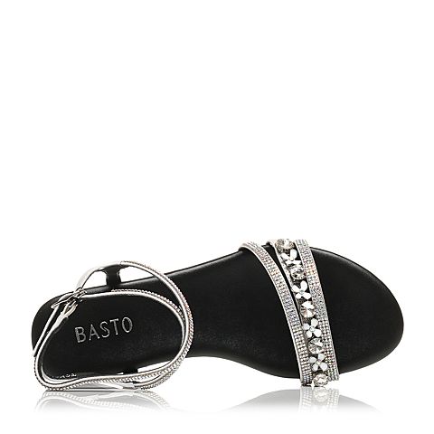 BASTO/百思图夏季专柜同款银色羊皮休闲水钻平跟女凉鞋TCK01BL7