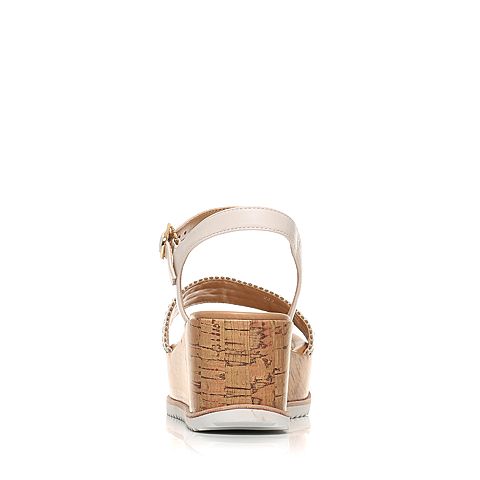 BASTO/百思图夏季专柜同款米白色羊皮/布面珍珠民族风坡跟女凉鞋TH201BL7