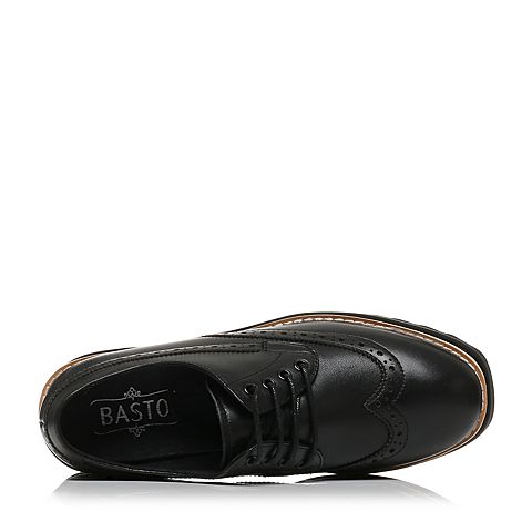 BASTO/百思图秋季专柜同款黑色软面牛皮复古镂花系带坡跟女休闲鞋YES02CM7