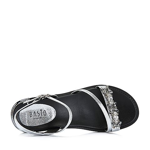BASTO/百思图2018夏季专柜同款银色羊皮革水钻方跟女凉鞋TQX12BL8