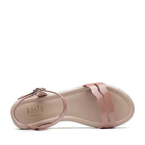 BASTO/百思图2018夏季专柜同款粉色漆皮牛皮革简约坡跟女凉鞋RMX03BL8