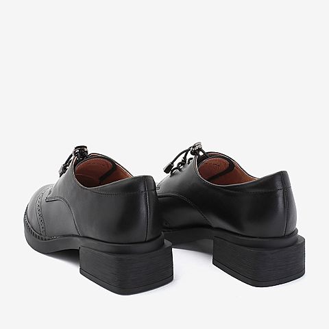 BASTO/百思图2018秋季专柜同款黑色牛皮革镂花方跟休闲女皮鞋RPP25CM8