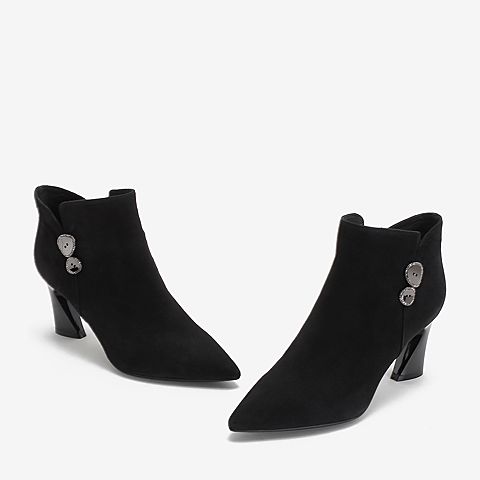 BASTO/百思图2018冬季专柜同款黑色羊皮革尖头优雅粗跟女皮靴AX303DD8