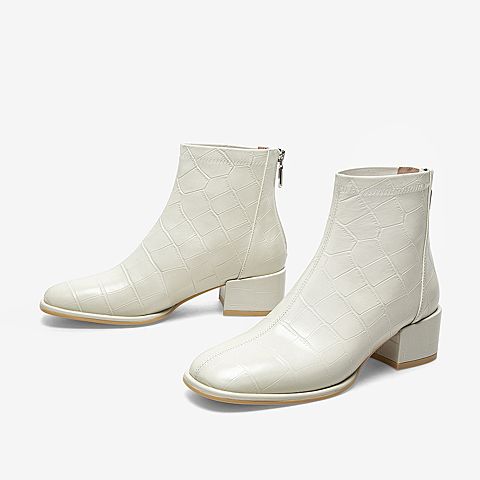 百思图2021冬季新款商场同款气质方跟石头纹时装靴女靴TGN42DZ1