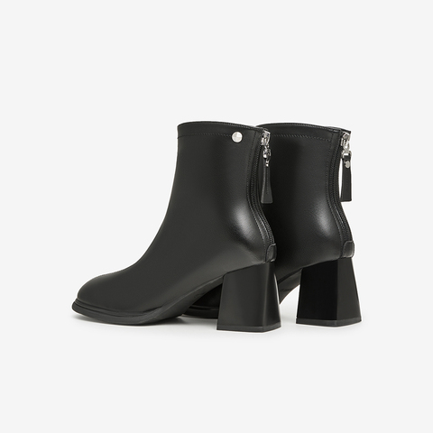 百思图2023冬季新款商场同款时尚简约时装靴粗跟女短靴MDA13DD3