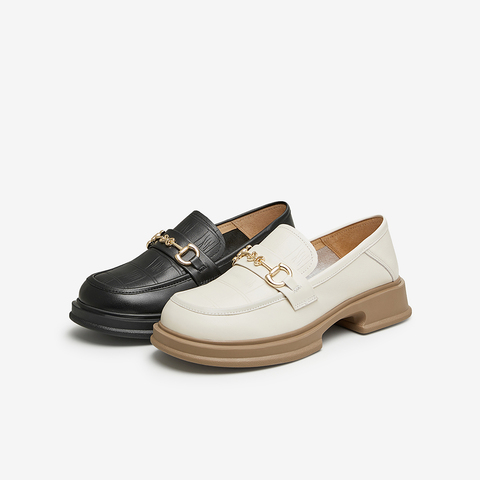 百思图2024春季新款商场同款时尚金属扣乐福鞋粗跟女单鞋JA003AA4