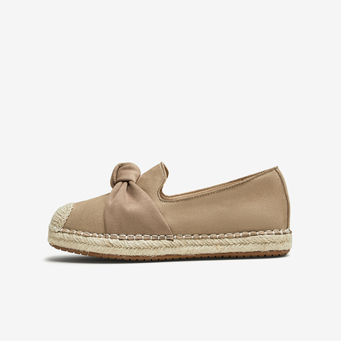 百思图2024秋季新款时尚休闲蝴蝶结渔夫鞋平跟女单鞋A0071CA4