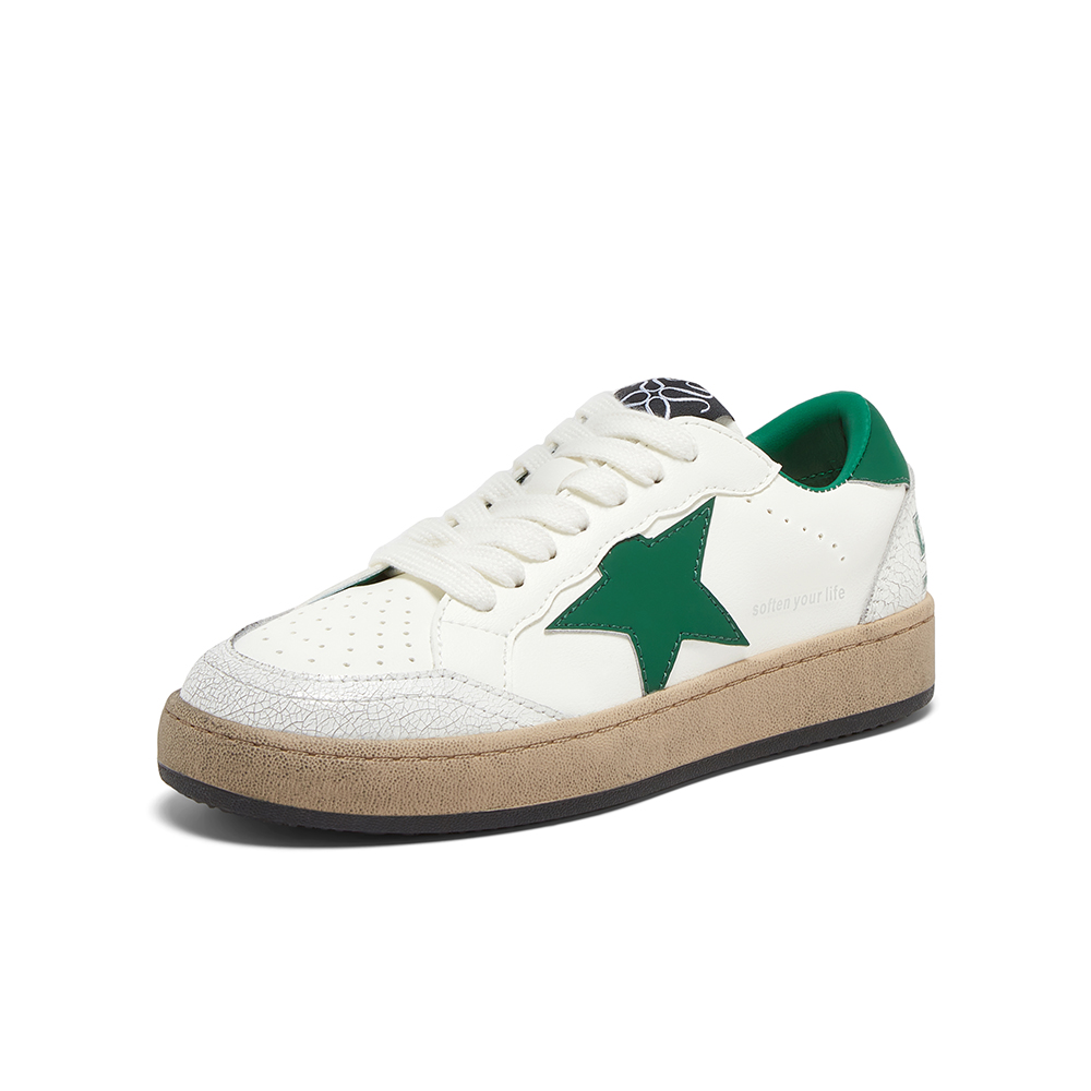 百思图2024秋季新款复古简约户外运动小白鞋平跟女休闲鞋A5870CM4