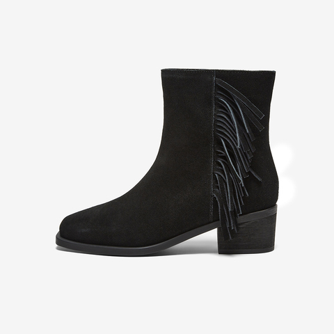 百思图2024冬季新款简约时髦通勤时装靴粗跟方头女中靴W2295DZ4