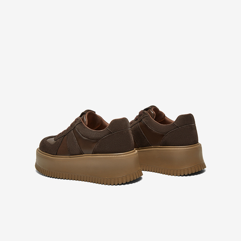 百思图2025春季新款时尚复古户外德训鞋厚底圆头女休闲鞋W0068AM5