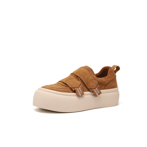 百思图2025春季新款时尚户外运动板鞋厚底圆头女休闲鞋BG136AM5