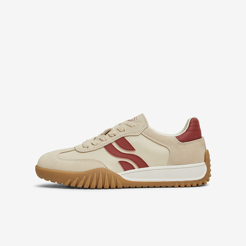 百思图2025春季新款时尚户外运动复古德训鞋厚底女休闲鞋V2443AM5