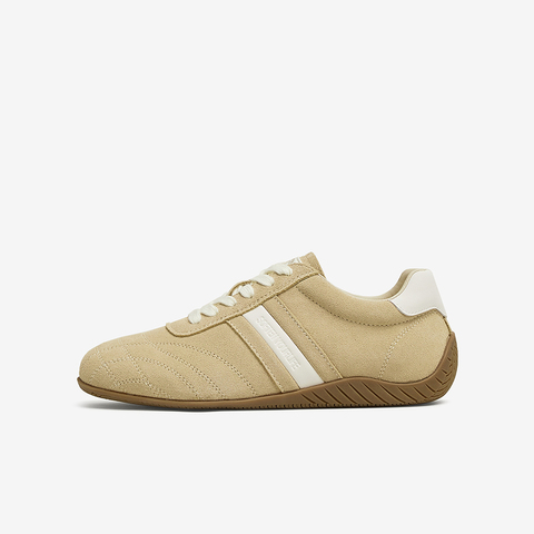 百思图2025春季新款简约运动户外通勤圆头女休闲鞋UPX03AM5