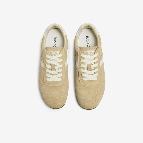 百思图2025春季新款简约运动户外通勤圆头女休闲鞋UPX03AM5