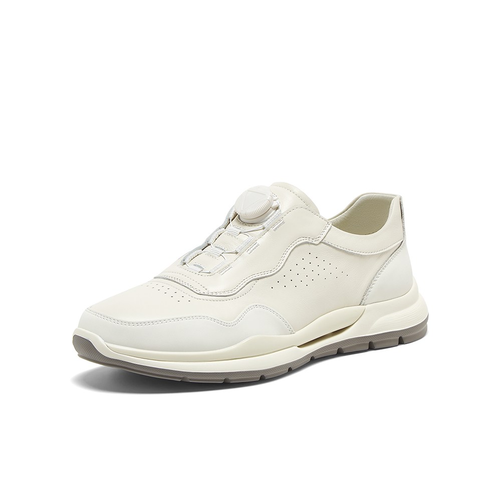 百思图2025春季新款商场同款简约户外厚底圆头男休闲鞋EAM05AM5