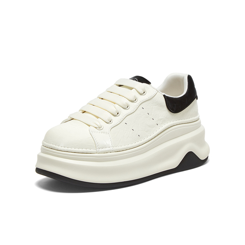 百思图2025春季新款时髦户外街头运动板鞋厚底女休闲鞋X8962AM5