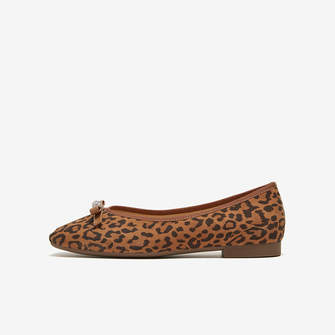 百思图2025春季新款简约通勤时尚蝴蝶结方头浅口女单鞋A4503AQ5