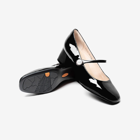 Bata玛丽珍单鞋女2021秋季新款甜美粗跟软底真皮浅口鞋AHA18CQ1