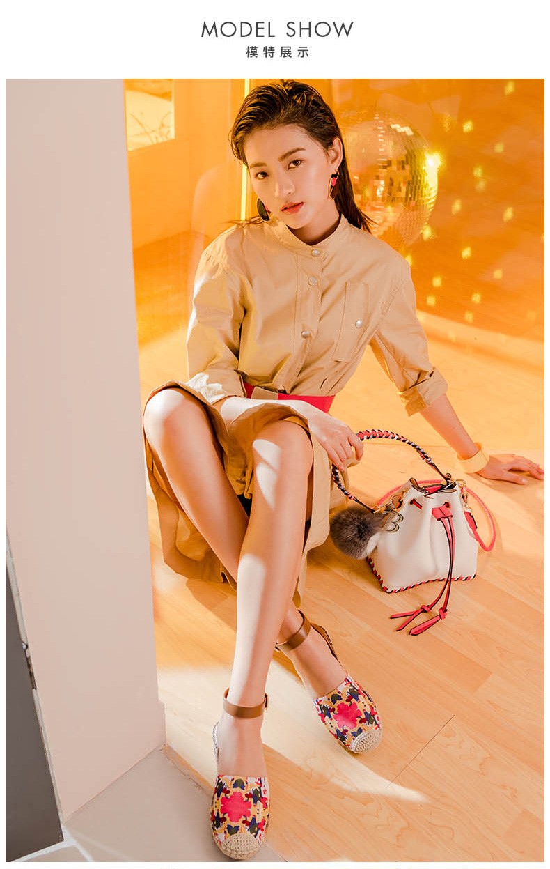 Belle\/百丽2018夏新品大英联名款专柜同款红蓝