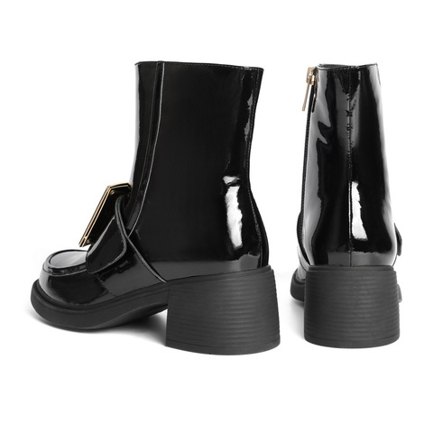 百丽时装靴女2021冬新款商场同款牛皮革漆皮金属扣短靴3V168DZ1