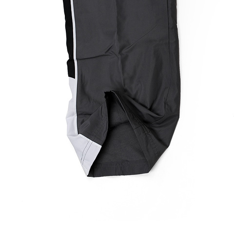 NIKE耐克童装秋季NIKE CORE WOVEN PANT-BK(YTH)深灰色涤纶梭织长裤381520-022