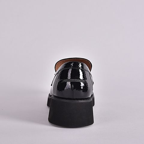 STACCATO/思加图秋季专柜同款黑色漆皮牛皮流苏女皮鞋9J302CM7
