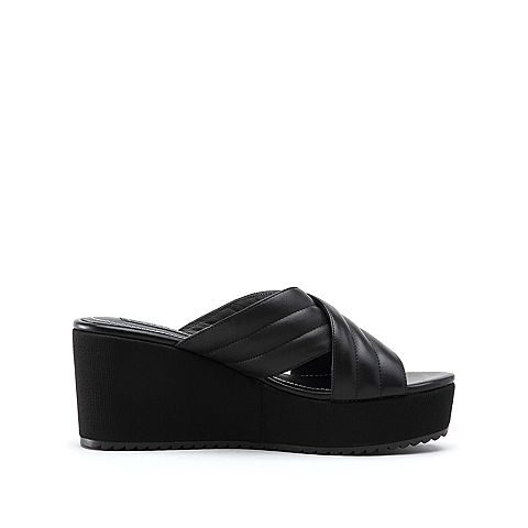 STACCATO/思加图2018年夏季专柜同款黑色绵羊皮革女皮凉拖鞋9P902BT8