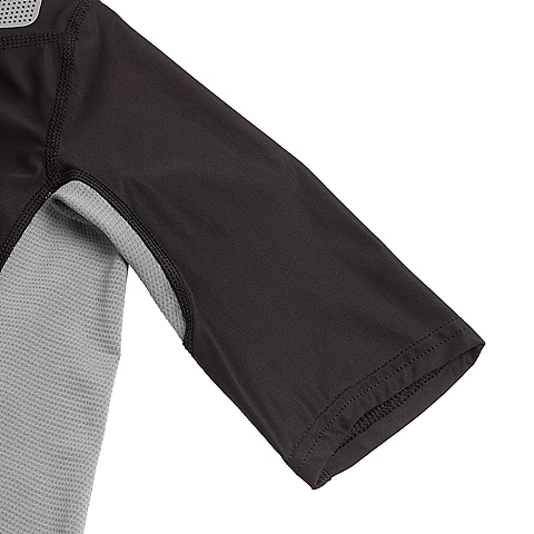 adidas阿迪达斯新款男子TECH FIT系列T恤S19484
