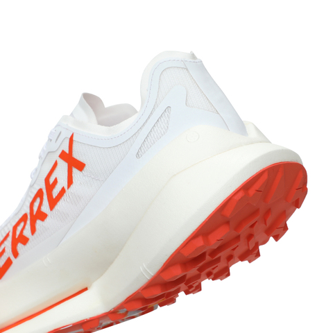 adidas阿迪达斯2025女子TERREX AGRAVIC SPEED ULTRA W户外常规IH3767