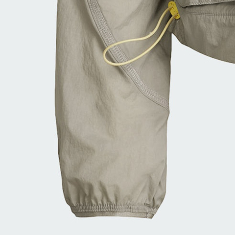 adidas阿迪达斯2025女子W CE Q2 WB梭织连帽外套JC5115