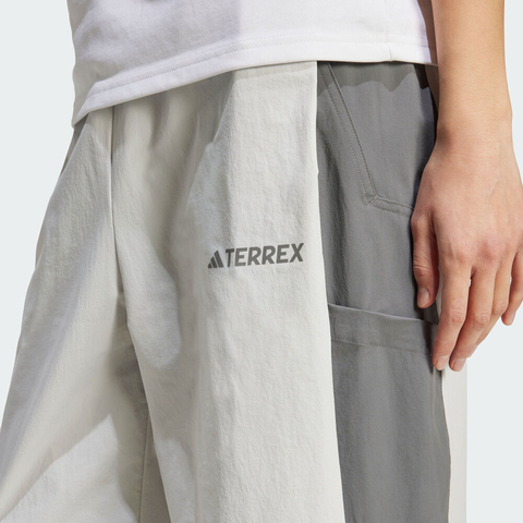 adidas阿迪达斯2025女子XPL W A.R PNT梭织长裤JW4818