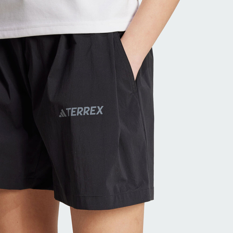 adidas阿迪达斯2025女子MT W DWR SHORTS梭织短裤JD3476