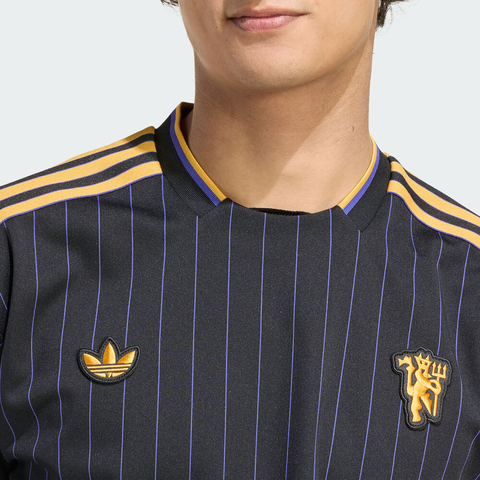 adidas阿迪达斯2025中性MUFC ICON JSY针织无领短TJN2818