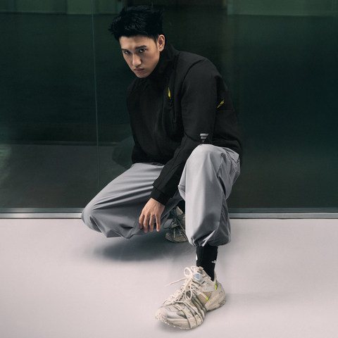 adidas阿迪达斯2025男子FUSTL M WV JKT2梭织无帽外套KC0147