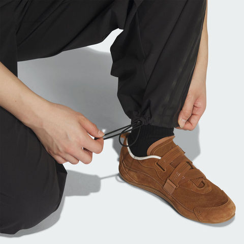 adidas阿迪达斯2025女子FUSTL W WVN PT2梭织长裤KC5790