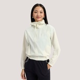 乳白色
