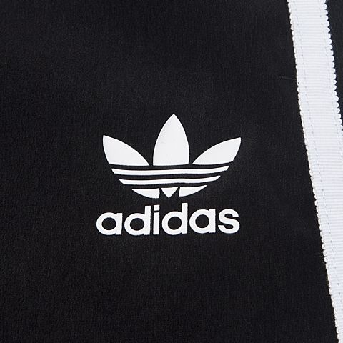 adidas阿迪三叶草新款女子三叶草系列针织中裤BJ8187