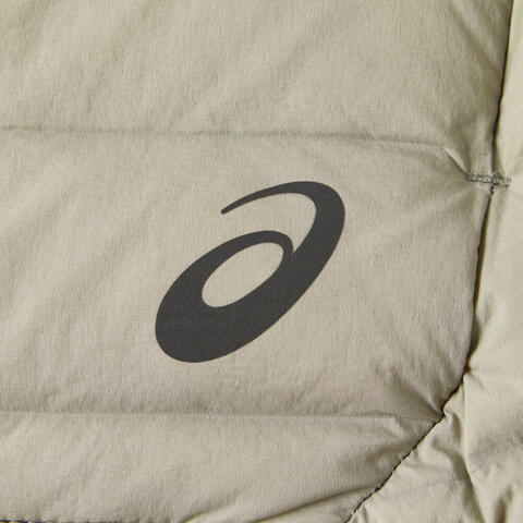 Asics亚瑟士2025男子男式运动轻量羽绒马甲羽绒背心2031F370-020