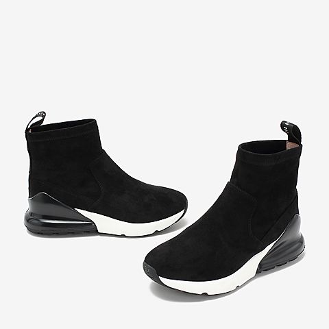 BASTO/百思图2018冬季专柜同款黑色植绒布休闲坡跟套筒女短靴YWA07DD8
