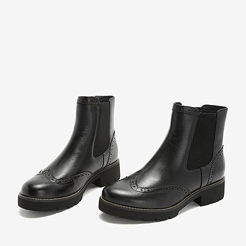 BASTO/百思图2018冬季专柜同款黑色牛皮革镂花方跟女短靴YVK03DD8