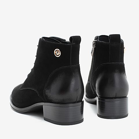 BASTO/百思图2018冬季专柜同款黑色牛皮革系带方跟女皮靴短靴YWR02DD8