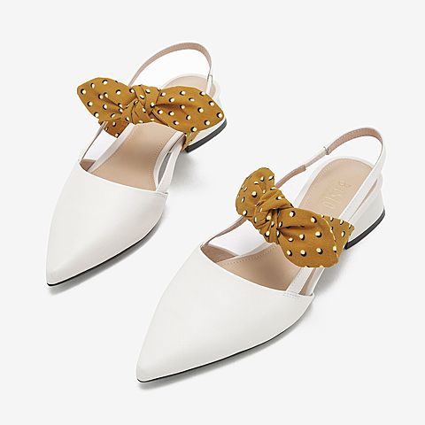 BASTO/百思图年夏季蝴蝶结尖头方跟女凉鞋RSY18BH9