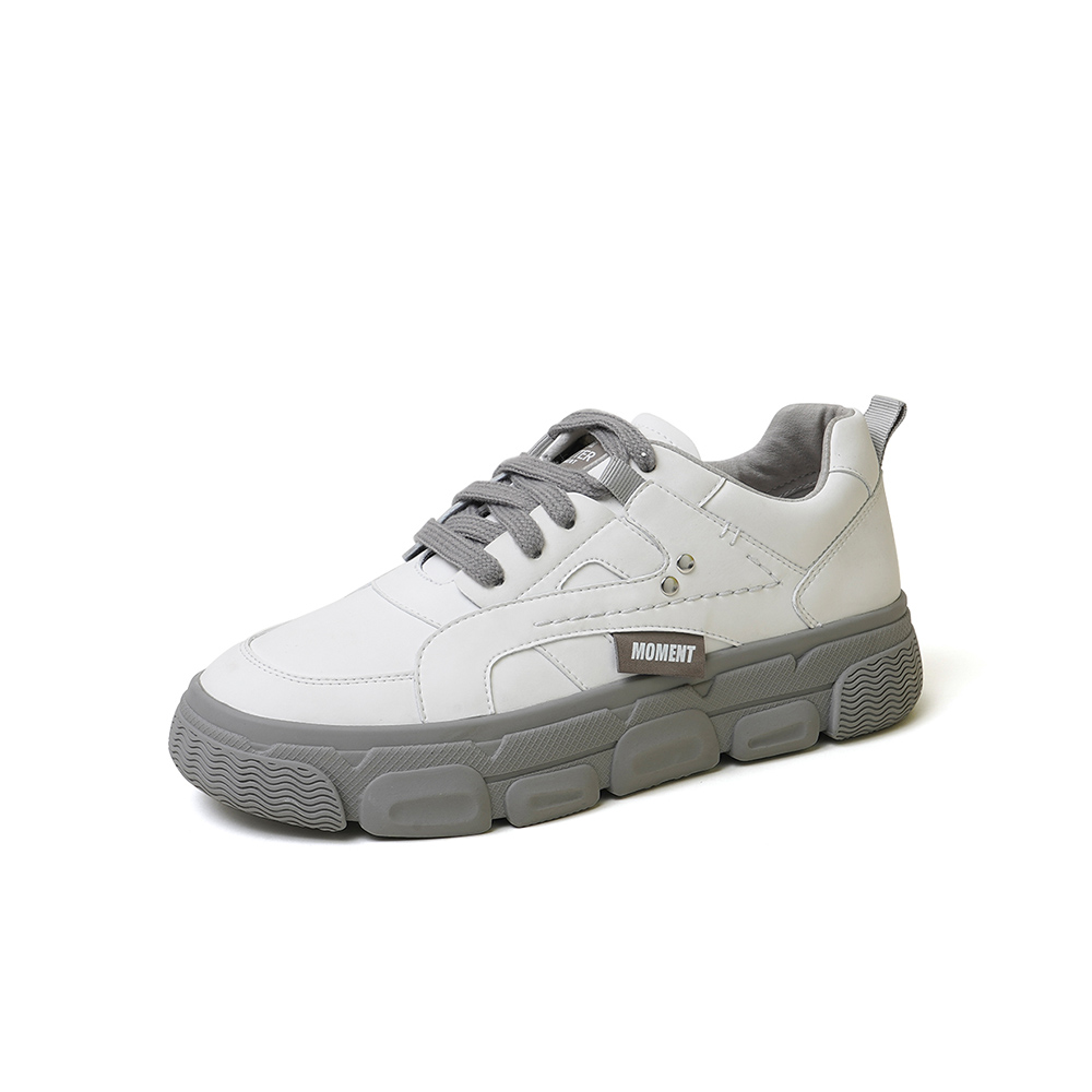 百思图2020春季新款商场同款系带厚底潮酷板鞋女老爹鞋ZTF01AM0