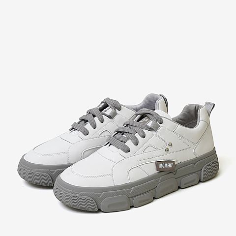 百思图2020春季新款商场同款系带厚底潮酷板鞋女老爹鞋ZTF01AM0