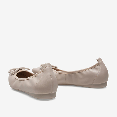 百思图2021春季新款商场同款简约蝴蝶结浅口平底女单鞋RSI21AQ1