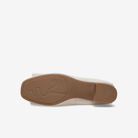 百思图2021春季新款商场同款气质金属扣粗跟浅口女单鞋WFH02AQ1